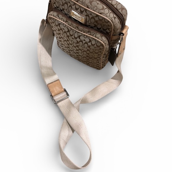 Coach Vintage Signature Khaki Crossbody Swingpack Bag - Picture 12 of 15